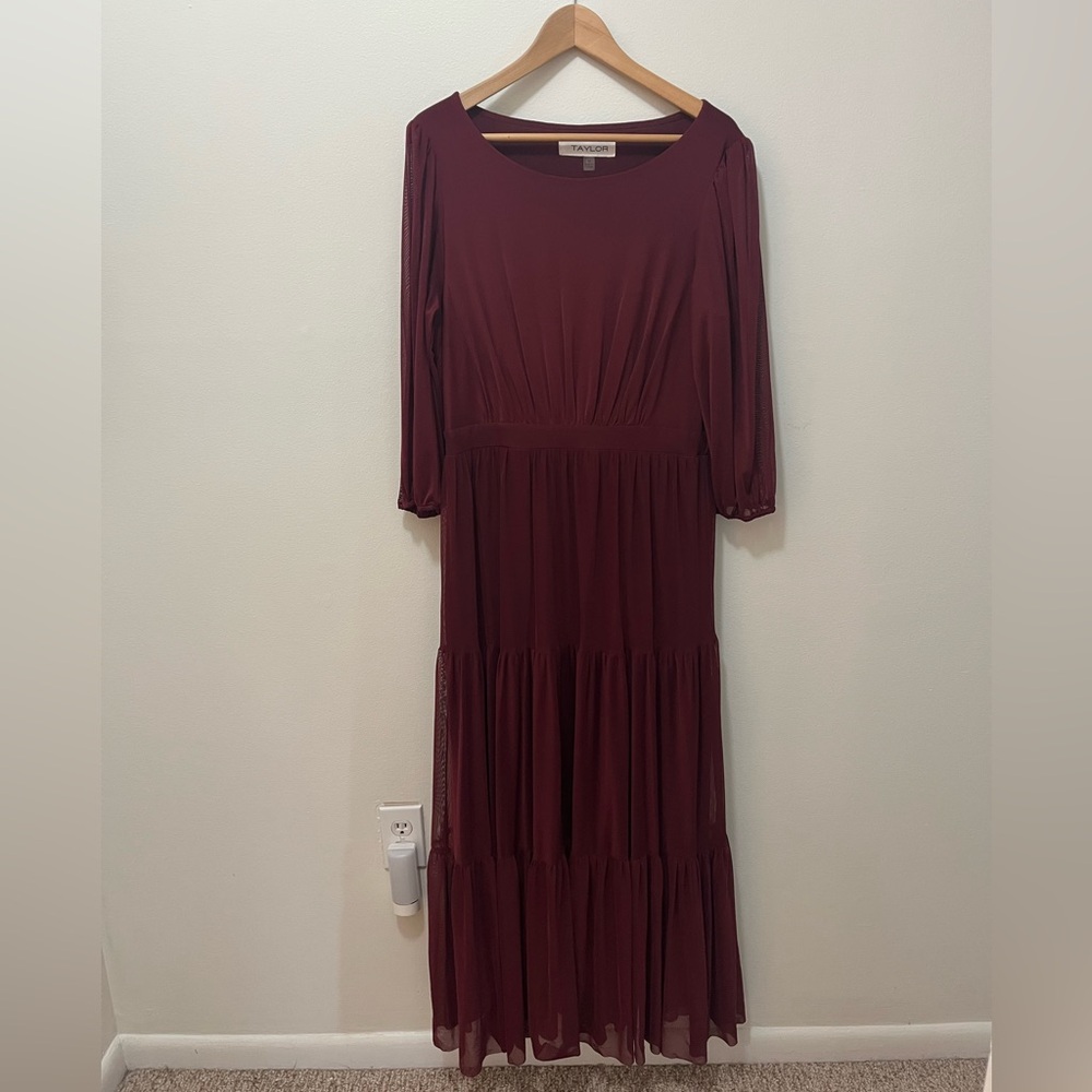 TAYLOR Burgundy Tiered Dress
